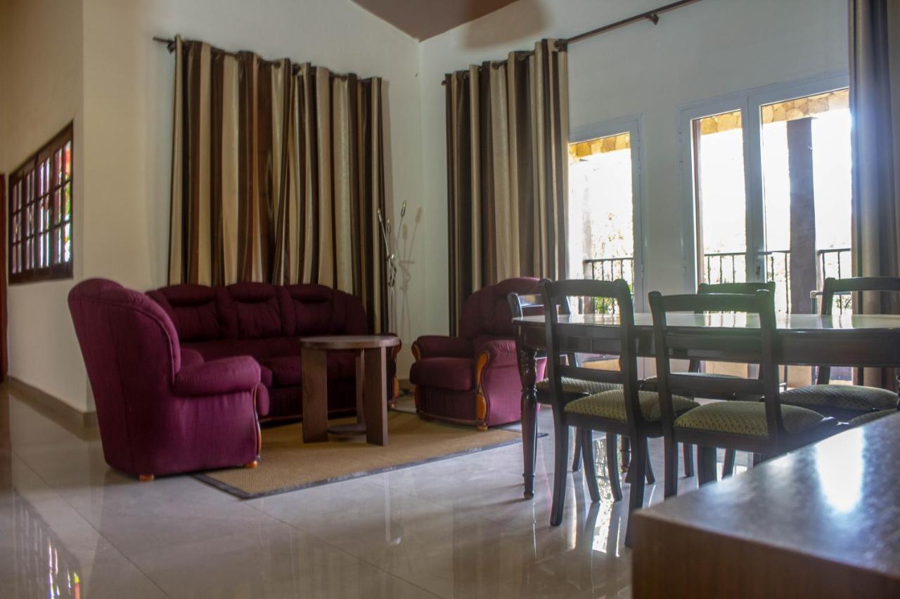 Iris Hotel Toubab Dialaw Ngoại thất bức ảnh