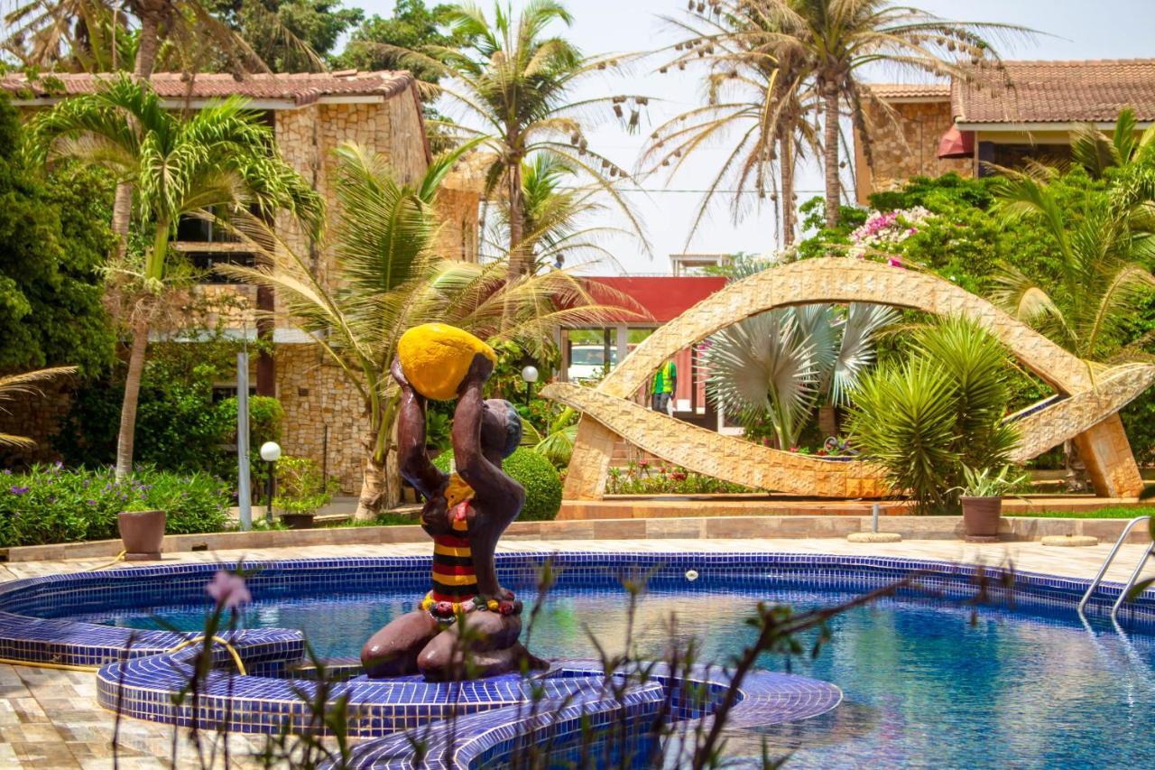 Iris Hotel Toubab Dialaw Ngoại thất bức ảnh