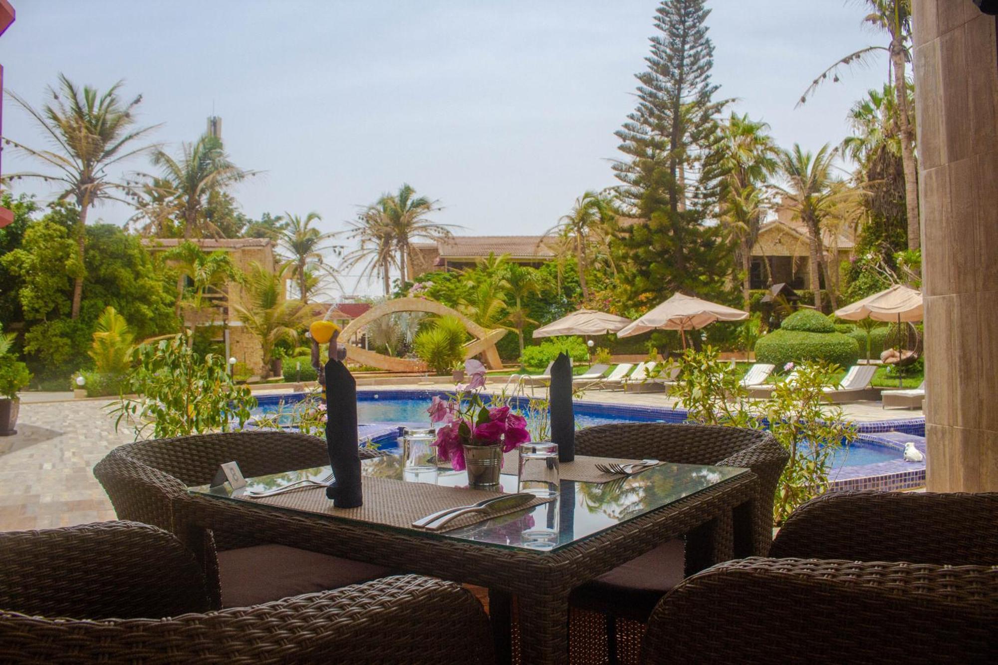 Iris Hotel Toubab Dialaw Ngoại thất bức ảnh