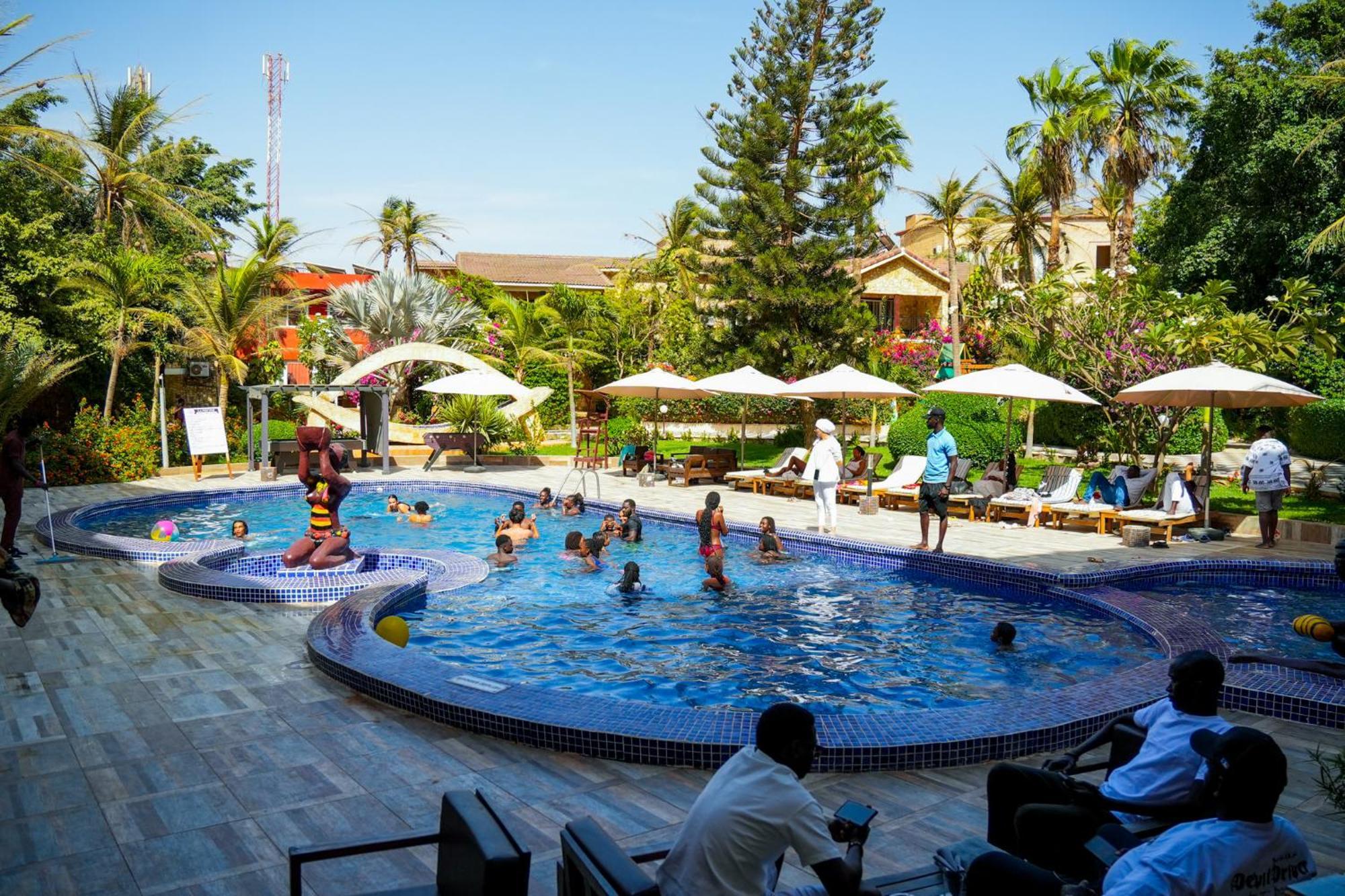 Iris Hotel Toubab Dialaw Ngoại thất bức ảnh