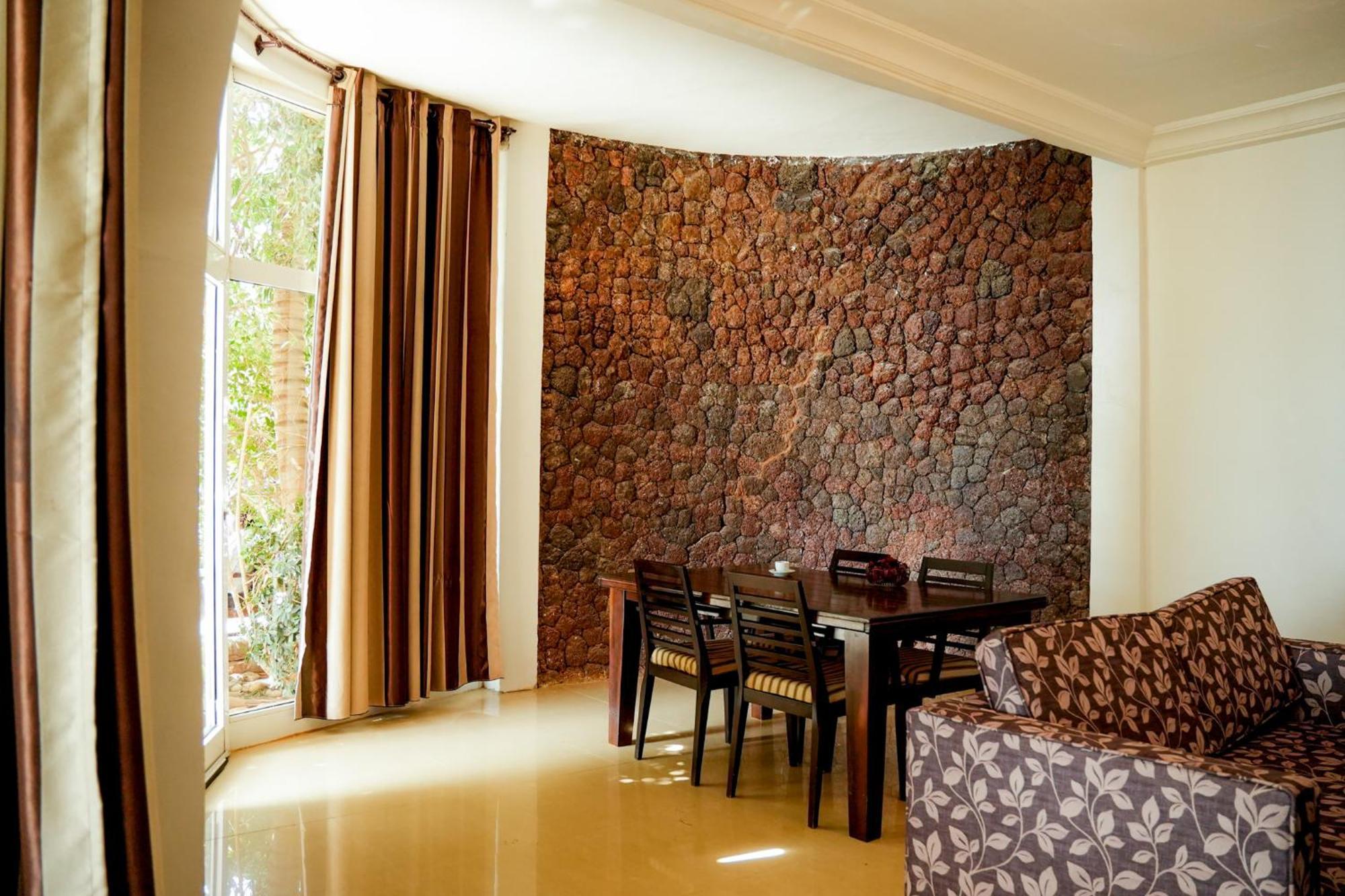 Iris Hotel Toubab Dialaw Ngoại thất bức ảnh