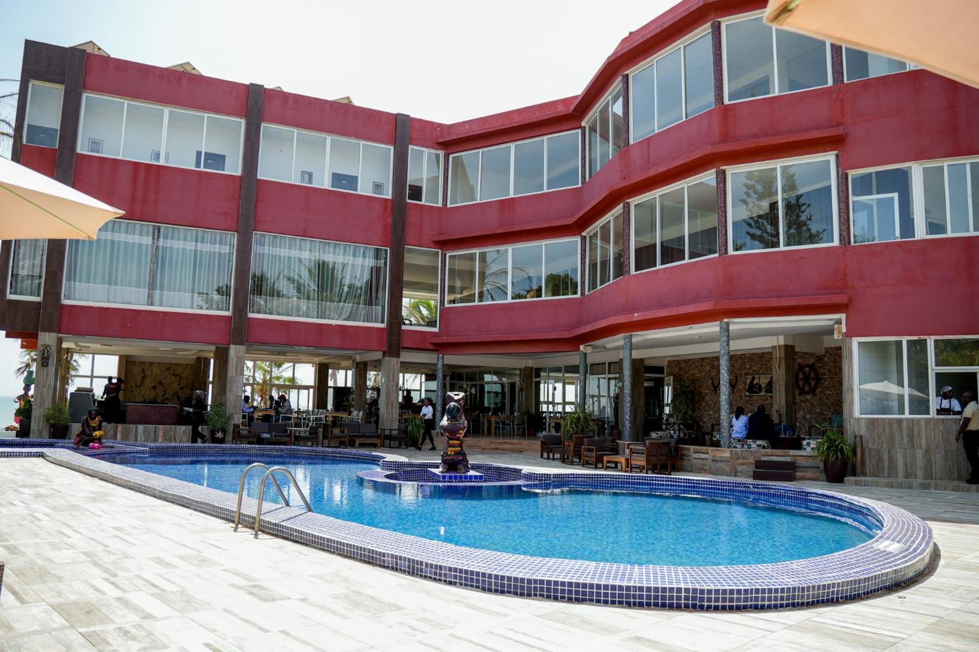 Iris Hotel Toubab Dialaw Ngoại thất bức ảnh
