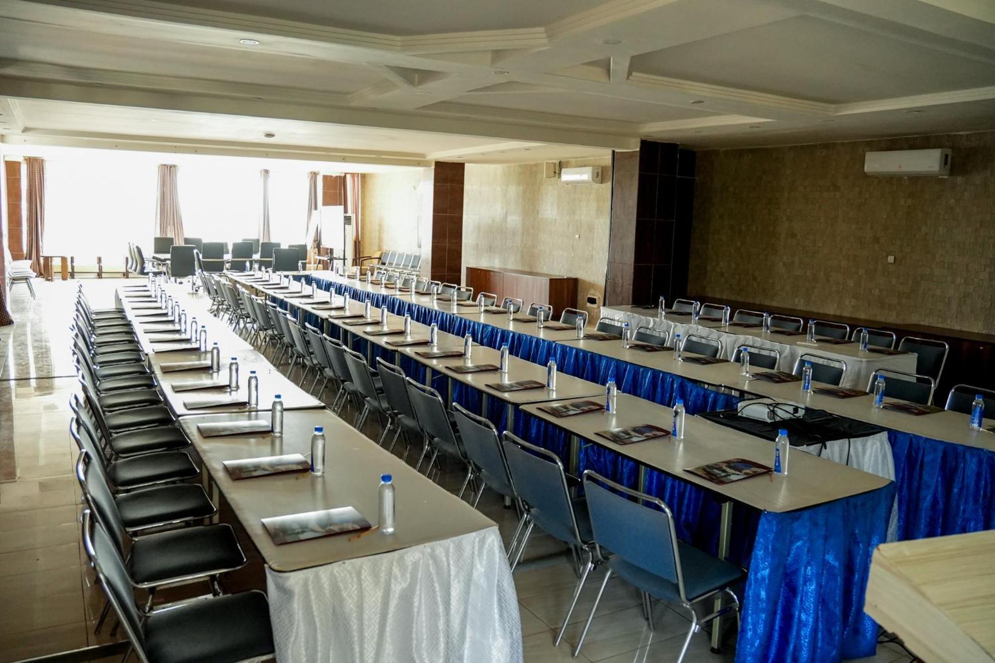 Iris Hotel Toubab Dialaw Ngoại thất bức ảnh