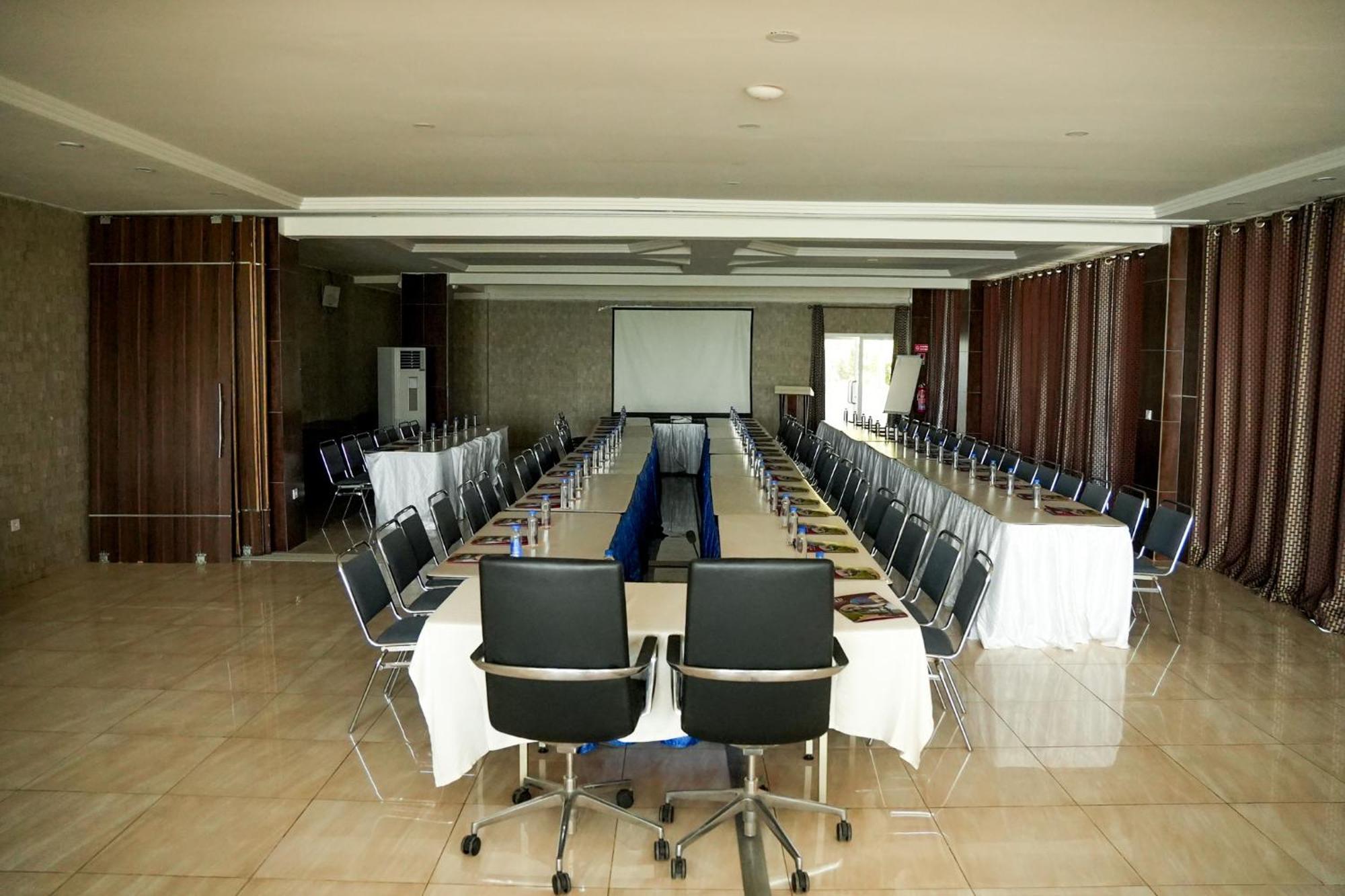 Iris Hotel Toubab Dialaw Ngoại thất bức ảnh