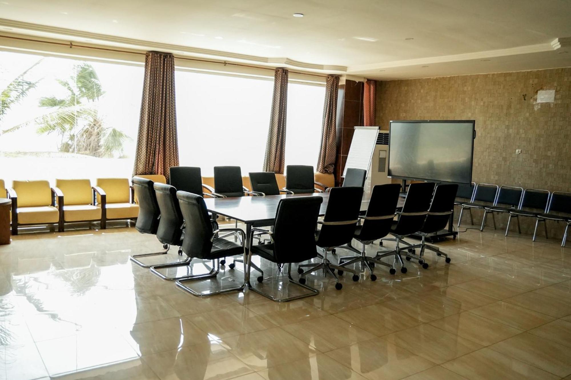 Iris Hotel Toubab Dialaw Ngoại thất bức ảnh