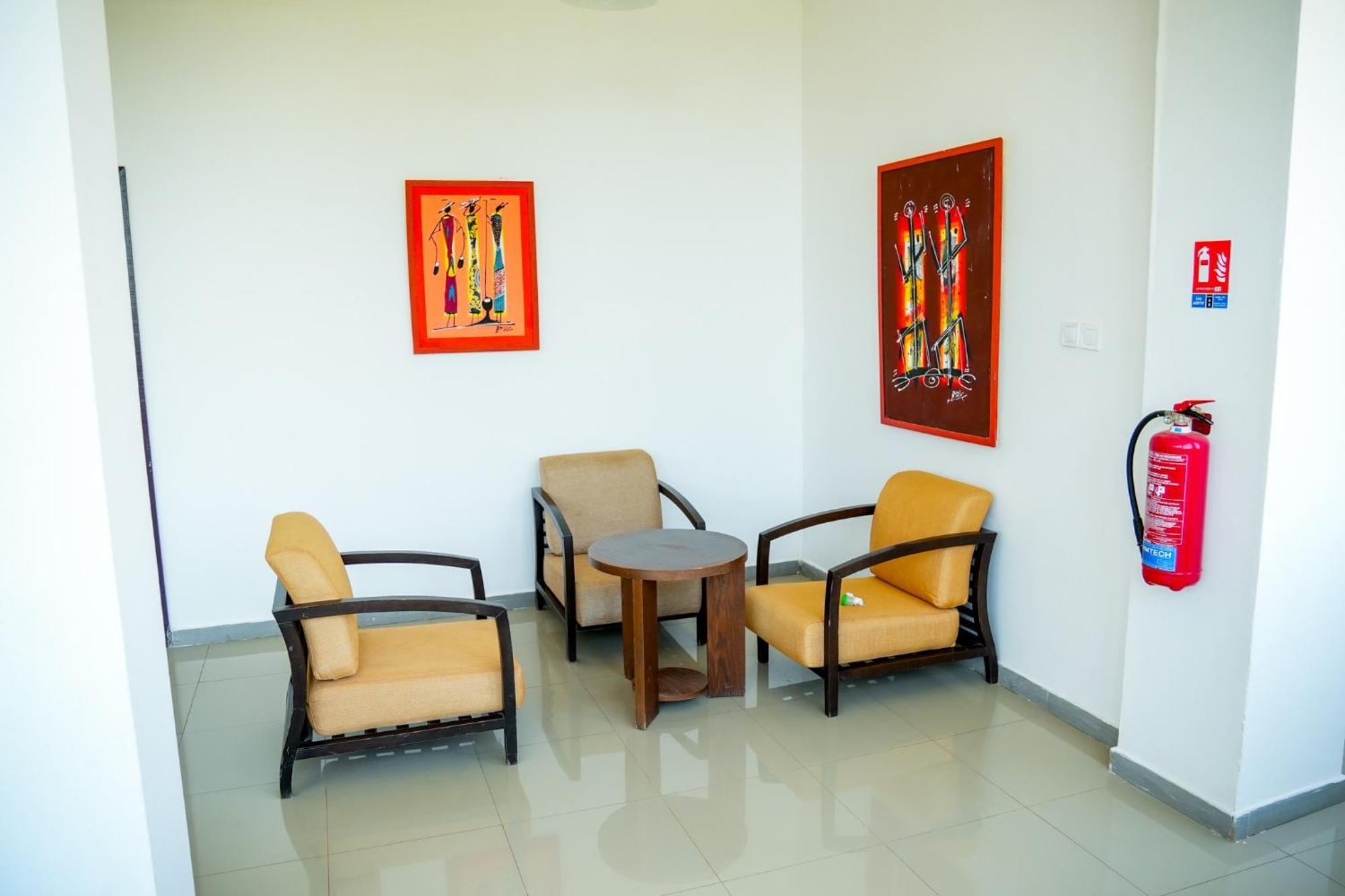 Iris Hotel Toubab Dialaw Ngoại thất bức ảnh