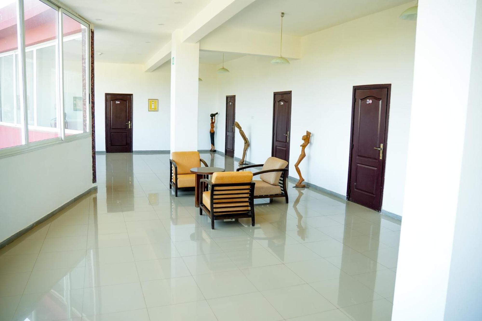 Iris Hotel Toubab Dialaw Ngoại thất bức ảnh